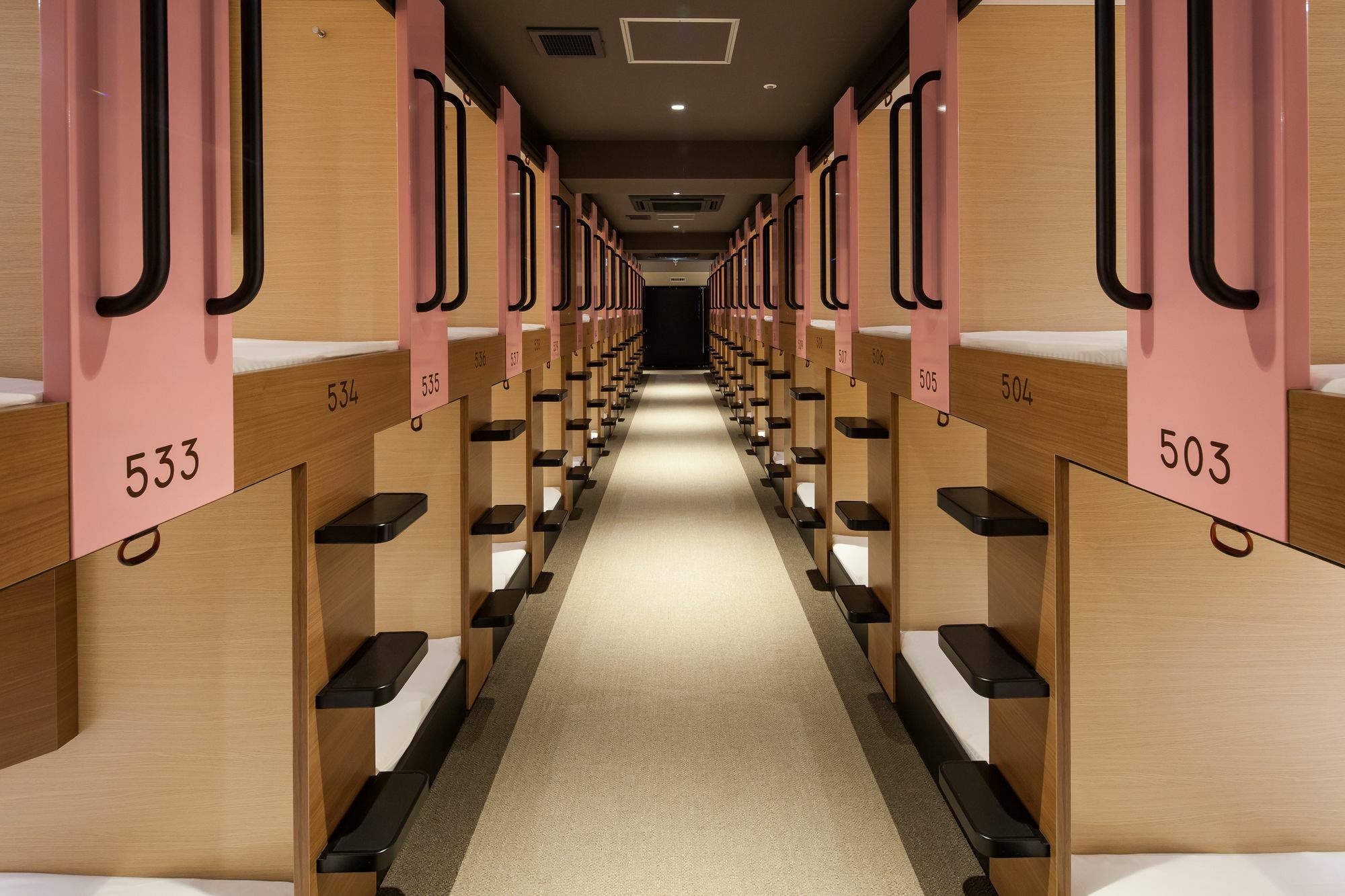 Y'S Cabin Osaka Namba Zewnętrze zdjęcie